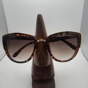 Guess Tortoiseshell & Gold Sunglasses